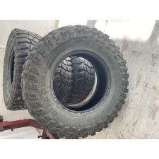 Cooper Discoverer STT Pro Tire | 285/70R17 121 118Q - 10 Ply / "E" Series